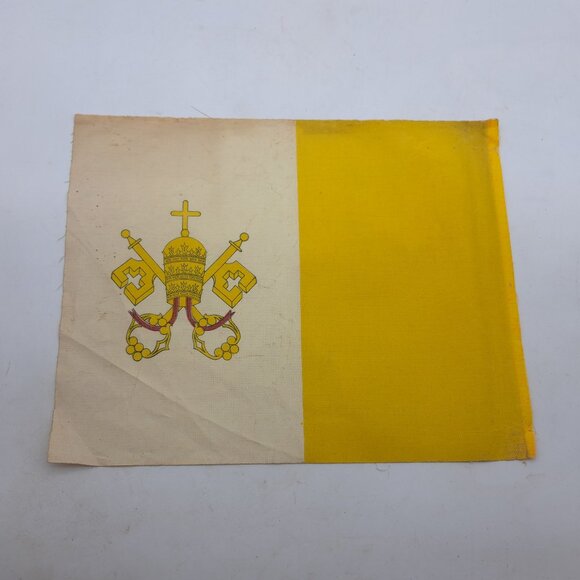 Antique Framed Processional Catholic Papal Flag - Picture 6 of 11